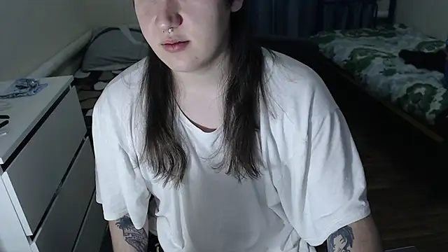 EvaMiron online show from December 5, 6:50 pm