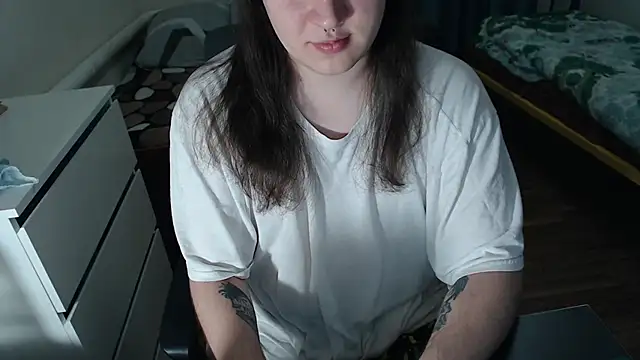 EvaMiron online show from November 2, 5:40 pm