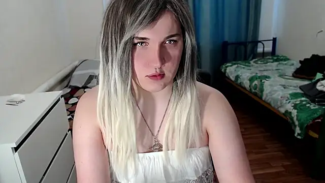 EvaMiron online show from February 28, 1:33 pm