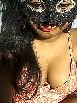 FANTASY QUEEN 07 online show from April 13, 9:35 am