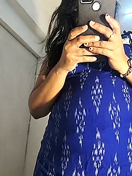FANTASY QUEEN 07 online show from May 8, 2:37 am