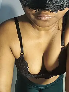FANTASY QUEEN 07 online show from May 28, 2:30 am