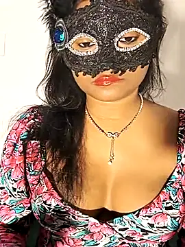 FANTASY QUEEN 07 online show from December 14, 10:10 am