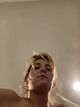 Phattpinktaco online show from September 24, 5:58 am