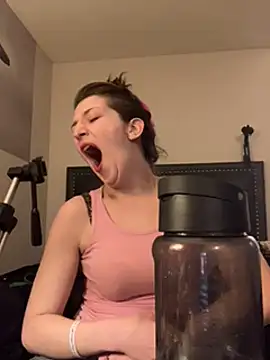 Phattpinktaco online show from February 26, 7:45 am