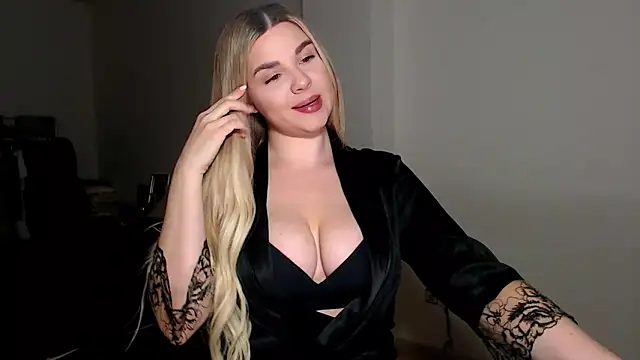 MiaMurMur online show from February 16, 6:28 pm