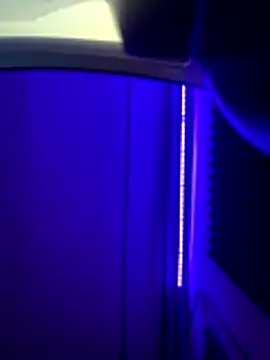 HornyBoyTim online show from December 18, 3:44 am