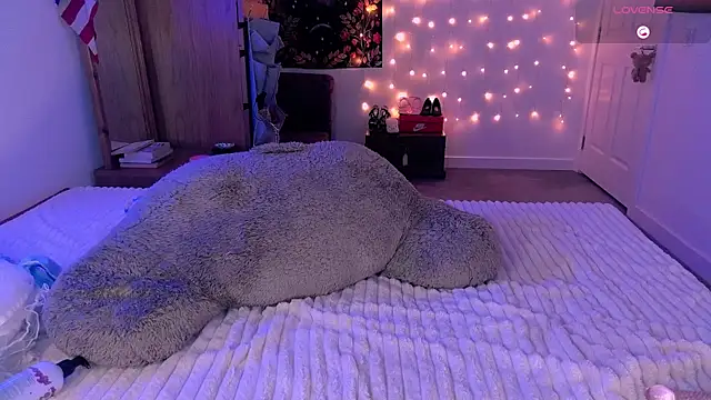 milk-toast online show from December 8, 4:18 pm