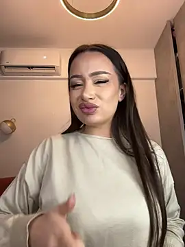 deliaroyal online show from November 26, 2:39 pm