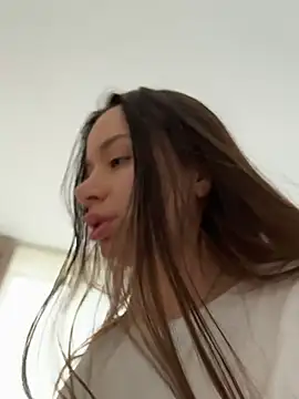 deliaroyal online show from February 10, 12:37 pm