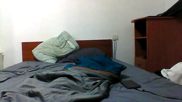 crissbadboy online show from October 13, 2:13 am