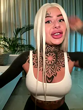 Snapshot of bambixboo chatting on November 17, 9:52 pm bambixboo online show from November 17, 9:52 pm