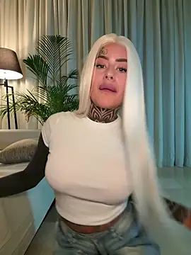 Snapshot of bambixboo chatting on November 15, 10:25 pm bambixboo online show from November 15, 10:25 pm