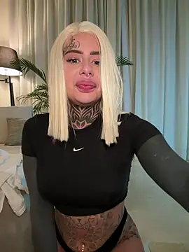 Snapshot of bambixboo chatting on November 18, 9:51 pm bambixboo online show from November 18, 9:51 pm