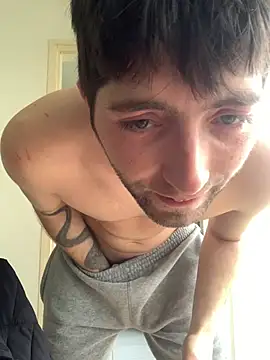 Snapshot of GuillaumebeauZizi chatting on February 10, 10:03 am GuillaumebeauZizi online show from February 10, 10:03 am