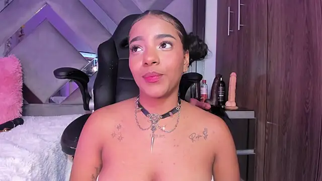 Iris hott1 online show from January 18, 3:31 am