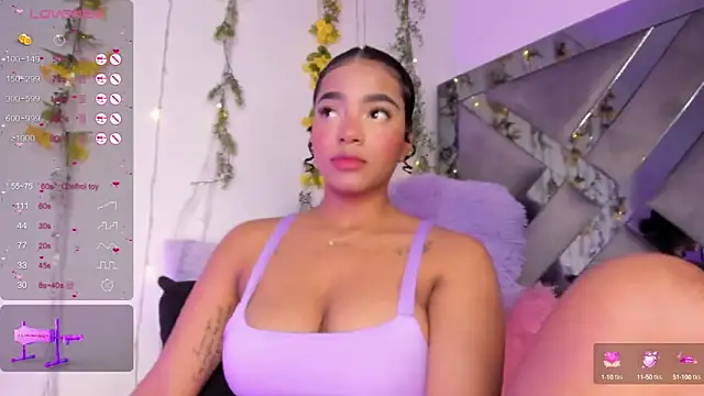 Iris hott1 online show from February 11, 8:10 pm