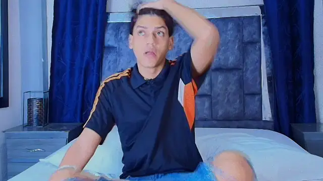 Snapshot of Samuelsince chatting on January 24, 4:59 am Samuelsince online show from January 24, 4:59 am