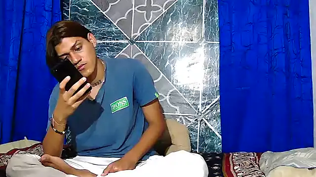 Snapshot of Samuelsince chatting on October 24, 4:55 am Samuelsince online show from October 24, 4:55 am