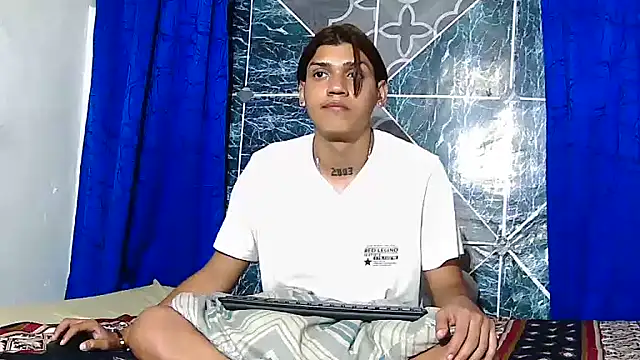 Snapshot of Samuelsince chatting on October 23, 4:22 am Samuelsince online show from October 23, 4:22 am