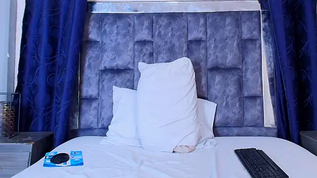 Snapshot of Samuelsince chatting on January 25, 8:21 am Samuelsince online show from January 25, 8:21 am