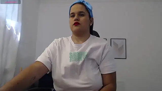 natalia curvy1 online show from September 19, 6:01 pm