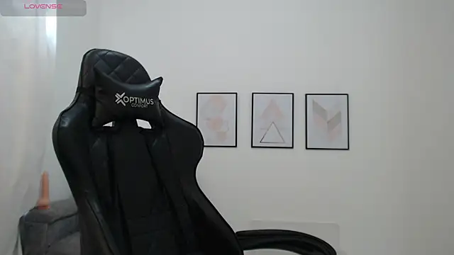 Snapshot of natalia_curvy1 chatting on January 8, 5:41 pm natalia curvy1 online show from January 8, 5:41 pm