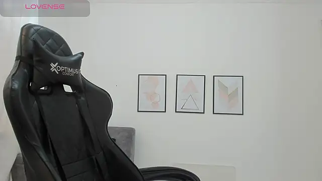 Snapshot of natalia_curvy1 chatting on February 12, 5:45 pm natalia curvy1 online show from February 12, 5:45 pm