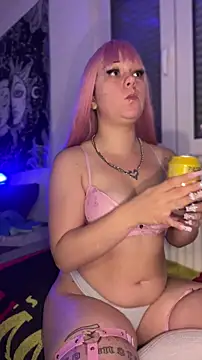 Snapshot of kinkygirl420x chatting on October 22, 7:13 pm kinkygirl420x online show from October 22, 7:13 pm