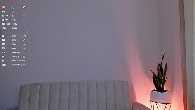 Snapshot of megan_cooper28 chatting on February 27, 7:14 pm megan cooper28 online show from February 27, 7:14 pm