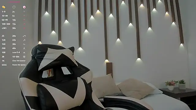 megan cooper28 online show from November 27, 7:14 pm