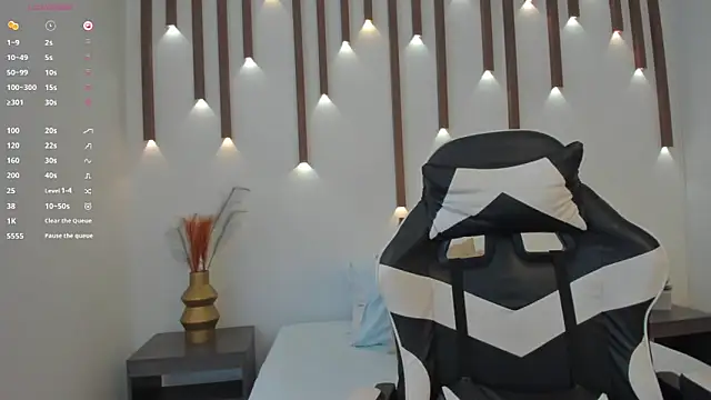 megan cooper28 online show from November 1, 7:30 pm