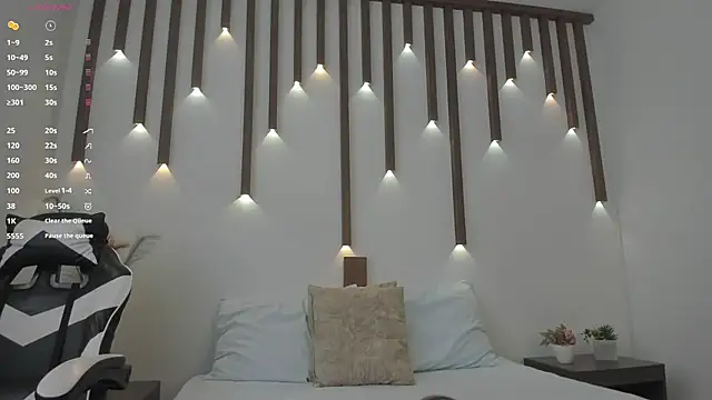 megan cooper28 online show from November 22, 7:13 pm