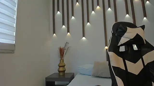 megan cooper28 online show from December 5, 7:45 pm