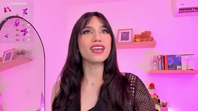 Snapshot of rose_saenz chatting on December 11, 1:05 am rose saenz online show from December 11, 1:05 am