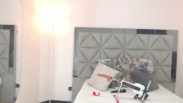 genesis moretz online show from April 9, 4:25 am