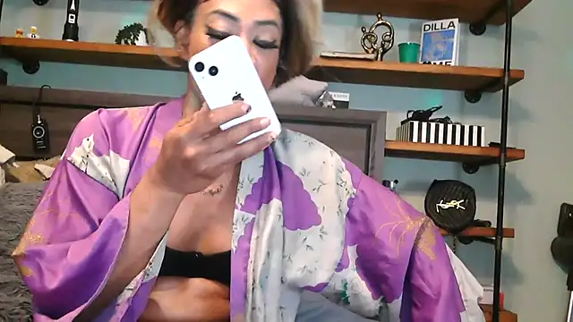 CaramelDipper online show from June 1, 4:45 am
