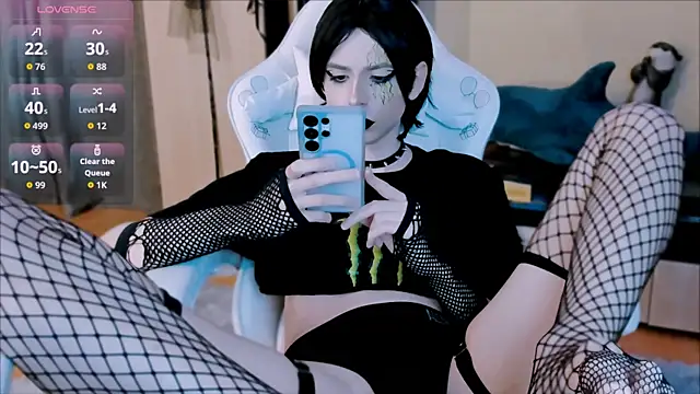 FemAlexa  online show from April 10, 5:20 pm