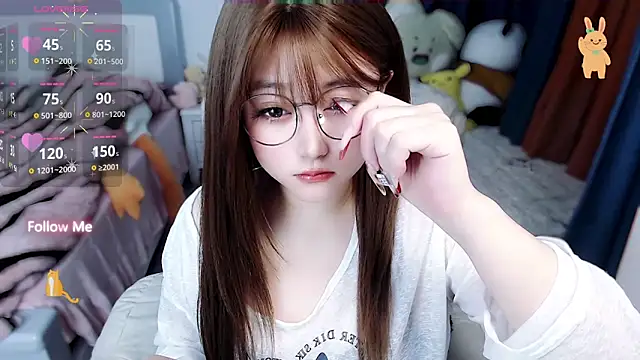 Snapshot of Sweet-18wanwan chatting on November 6, 1:15 pm Sweet-18wanwan online show from November 6, 1:15 pm