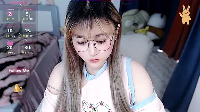 Snapshot of Sweet-18wanwan chatting on October 26, 3:51 am Sweet-18wanwan online show from October 26, 3:51 am