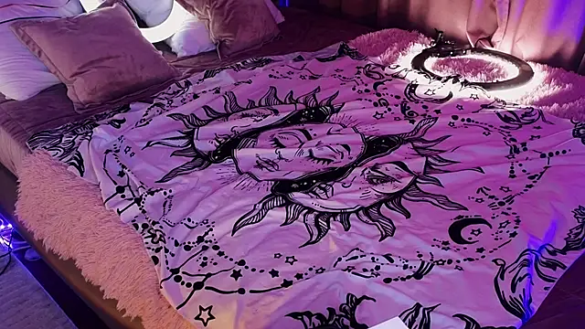 SandraBoyl online show from March 22, 4:14 am