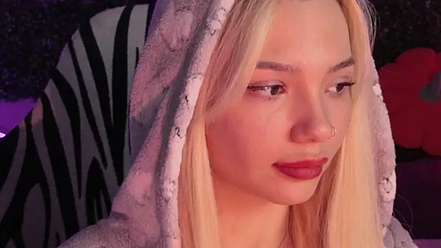 SandraBoyl online show from November 23, 8:57 am