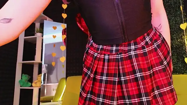 SandraBoyl online show from February 19, 7:50 am