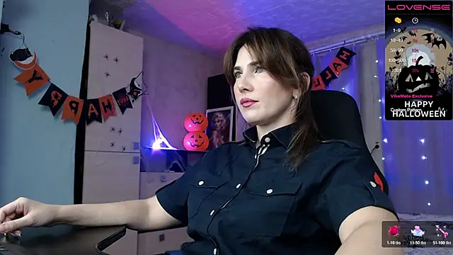 Daniela Cooperr online show from November 2, 4:45 pm