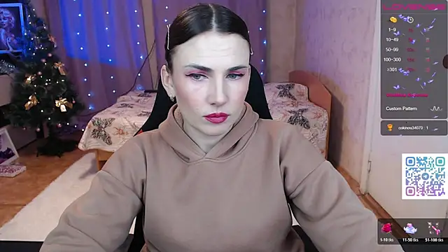 Daniela Cooperr online show from January 10, 6:36 pm