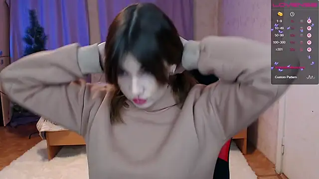 Daniela Cooperr online show from December 15, 6:25 pm