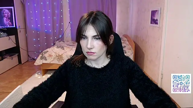 Daniela Cooperr online show from April 4, 1:17 pm