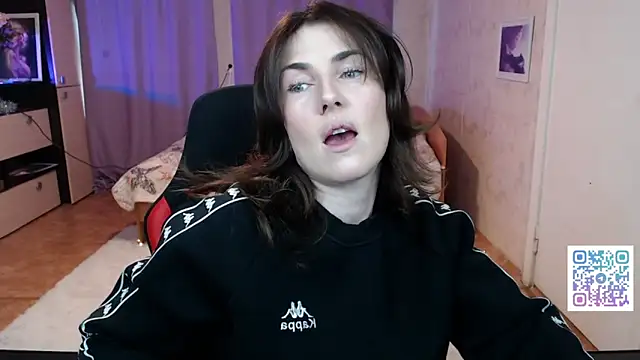 Daniela Cooperr online show from May 27, 2:46 pm