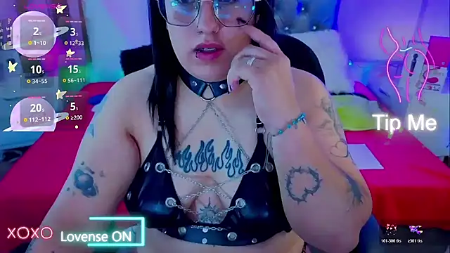 NatalieHarris online show from May 27, 6:15 pm