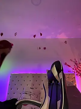 Elektra Queen online show from March 21, 1:04 pm